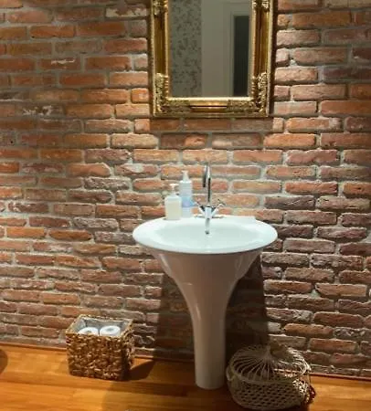 Myvilla Bed & Breakfast